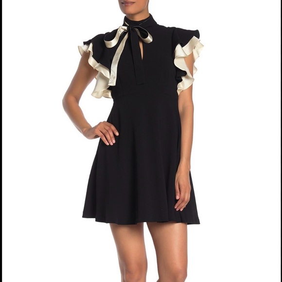 CINQ a' SEPT NWT'S SEXY SECRETARY CLASSY YET SEXY LITTLE BLACK DRESS | Size 6 - Picture 4 of 16